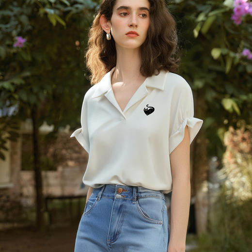OLrain欧芮儿V领短袖刺绣图案POLO衫女夏季2025新款气质上衣 商品图0