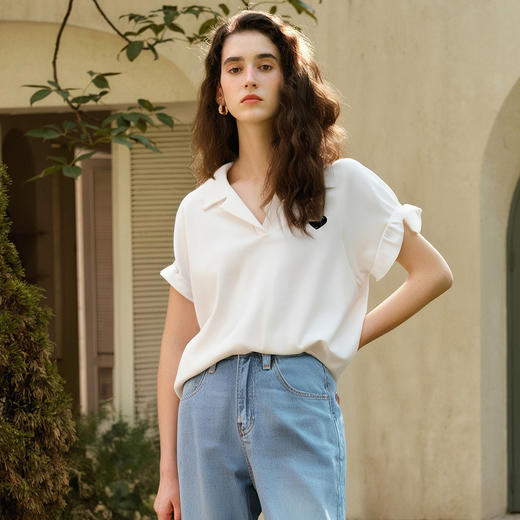OLrain欧芮儿V领短袖刺绣图案POLO衫女夏季2025新款气质上衣 商品图3