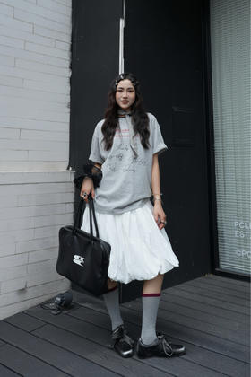 灰色YYDS高级出片