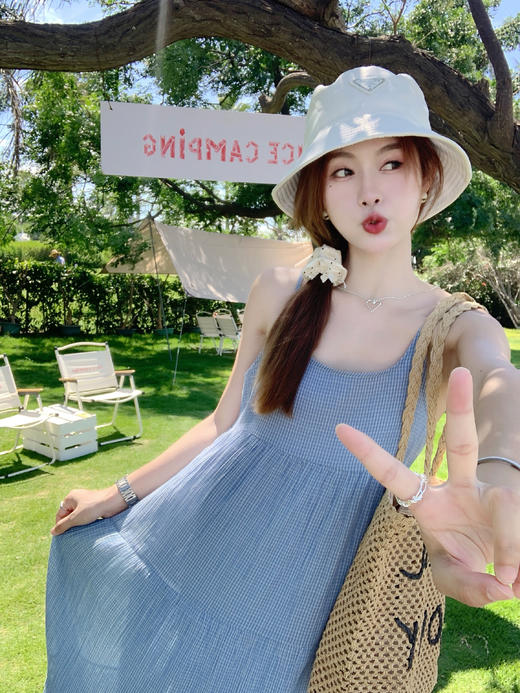 【折后再享2件88折】最后一波现货！韩系度假风蓝色吊带连衣裙 日常199.99/件 立减70 秒杀129.99/件！！ 商品图6