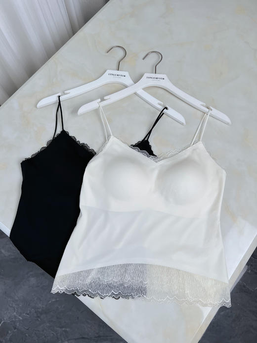 【洛诗琳老顾客福利款】LUXLEAD/洛诗琳 真丝无痕唯美蕾丝花边吊带2025夏季桑蚕丝细肩带带罩杯一体式打底上衣50820(贴身衣物不退换)「7天内发货」 商品图0