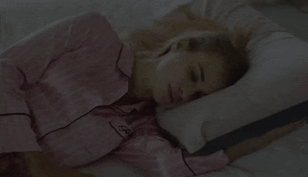 “躺瘦”黑科技！四维瘦身法！每天2粒=阻糖+燃脂+降糖+紧致，轻松甩掉全身赘肉！