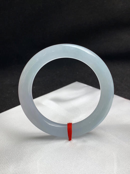 620286，57.8圈口，冰蓝圆条福镯，纯净天空蓝，底子冰润，整体清爽 商品图3