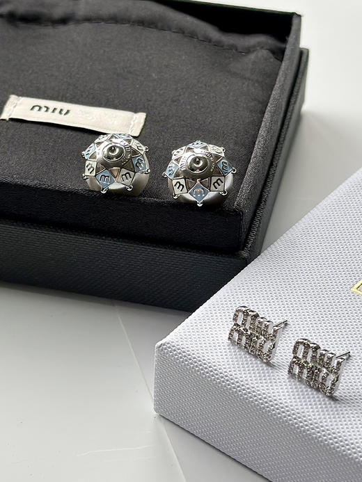 现货 THS-无 缪家 满钻字母皇冠珍珠饰品耳钉 CU1313 商品图7