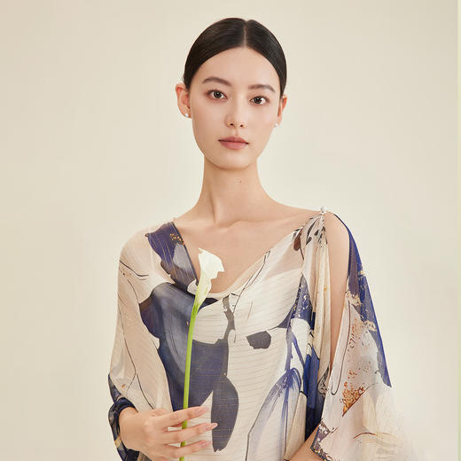 万事利“花涧影、流沙幻彩、百合赋”WL长巾 商品图0