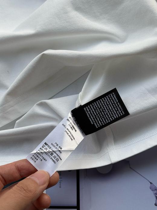 点此购买 迪桑特夏季女士小标开叉速干短袖T恤 37 322205 商品图12