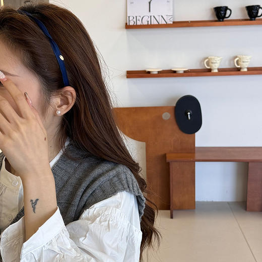 【时尚潮流！简易搭配】复古螺旋发箍女春夏新款小众设计感压发洗脸头箍高级感发饰。ry 商品图2