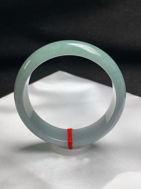 620289，60.5圈口，糯化蓝底正圈平安镯，宽版，晴蓝底色，种水好，微透手