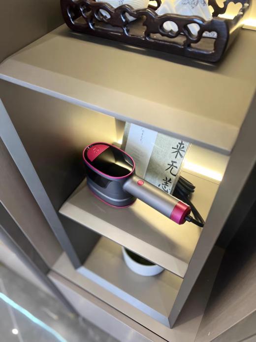 OGNAL奥戈那手持挂烫机SC12-G06：懒人熨衣新哲学 ✅双重增压技术：爆炸蒸汽，性能强悍 ✅智能熨烫，多模式选择：智能适配不同温度、不同出雾量，各种材质衣物都可熨 次可熨多件衣服 商品图5