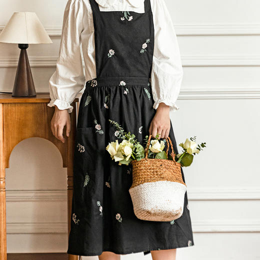 摩登主妇围裙厨房家用2025新款纯棉刺绣防水防油高级感年轻款罩衣 商品图0