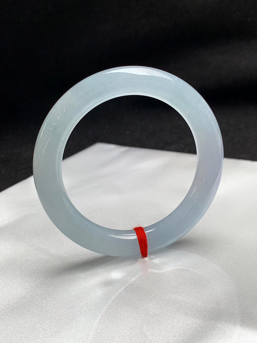 620286，57.8圈口，冰蓝圆条福镯，纯净天空蓝，底子冰润，整体清爽 商品图1