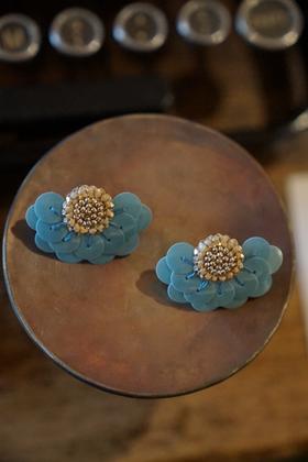 tamas花朵串珠耳钉