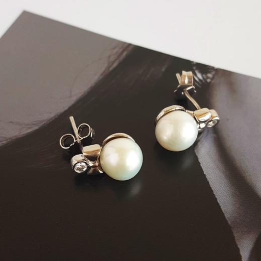 【天然正品】PT900铂金镶钻镶天然约7.9MM白色珍珠耳环13.57.9*18.6MM（皆取最大值）女士现售价：1680！160525NJM57 商品图5