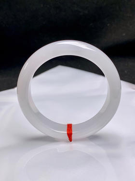 620291，51.6圈口，糯冰白月光正圈平安镯，底子清爽干净，非常细润