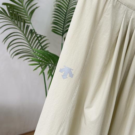 点此购买 迪桑特夏季通勤运动女士宽松梭织百褶半身裙 QK 322150 商品图12