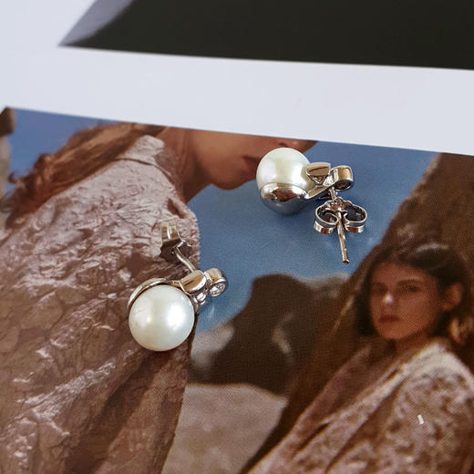 【天然正品】PT900铂金镶钻镶天然约7.9MM白色珍珠耳环13.57.9*18.6MM（皆取最大值）女士现售价：1680！160525NJM57 商品图4