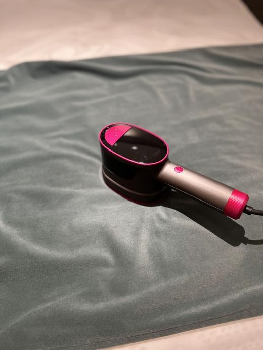 OGNAL奥戈那手持挂烫机SC12-G06：懒人熨衣新哲学 ✅双重增压技术：爆炸蒸汽，性能强悍 ✅智能熨烫，多模式选择：智能适配不同温度、不同出雾量，各种材质衣物都可熨 次可熨多件衣服 商品图4