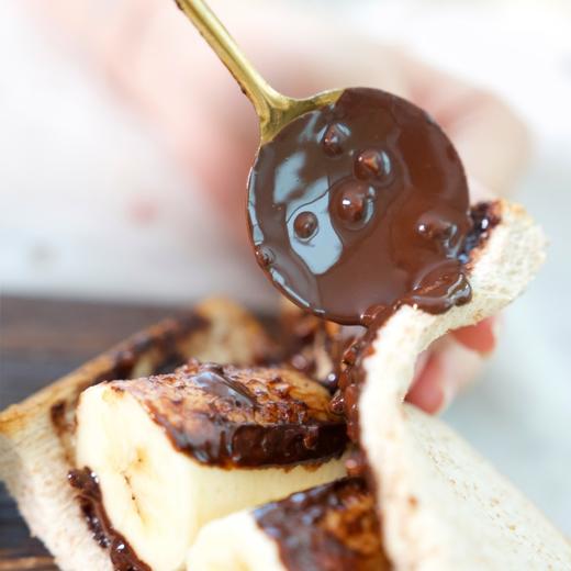 【斌哥优选】榛子可可酱&蜂蜜核桃黑芝麻面包酱，可可酱里面看得见的榛子颗粒，黑芝麻酱加蜂蜜调味，打开盖就是浓浓的芝麻香，不过分甜腻，配料表hin干净的早餐帮手，可以diy各种甜品。 商品图2