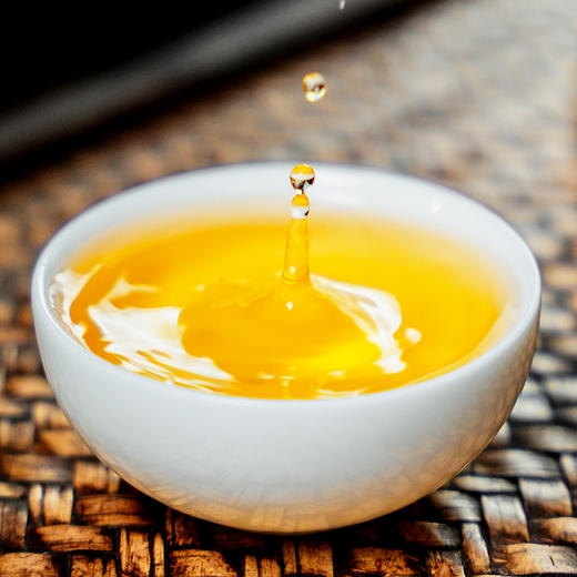 【金奖倚邦】2019年头春头采易金奖资源片区倚邦；挑树挑采品质媲美单株级古树；普洱茶生茶饼 357克/饼，拍5发6拍20发25 商品图6