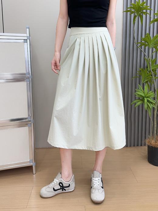 点此购买 迪桑特夏季通勤运动女士宽松梭织百褶半身裙 QK 322150 商品图2