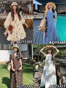 美到词穷❗【AUChris法式重工刺绣连衣裙系列】优雅中带点小俏皮，拍照太出片啦～ ✅精致刺绣绝美！衬气质的效果一流 ✅面料轻薄透气，夏日穿搭也能畅享舒爽