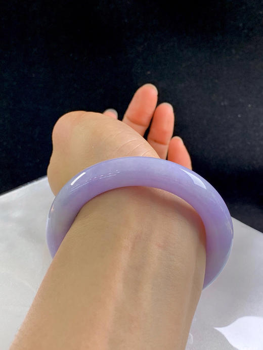 620290，56圈口，细糯满紫圆条福镯，几乎满紫色，紫色浓郁，底子细腻 商品图5