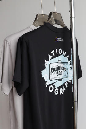 国家D理 CAR1BBEAN SEA 圖樣 圆领短袖T恤 TX551
