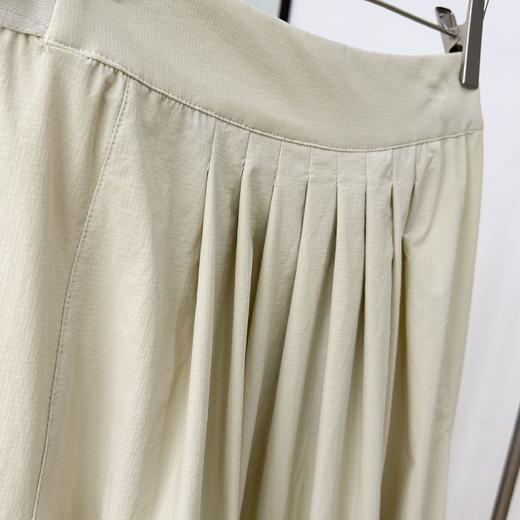 点此购买 迪桑特夏季通勤运动女士宽松梭织百褶半身裙 QK 322150 商品图13