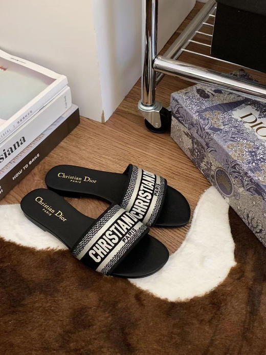 D加字母编织提花绣字纯皮平底方跟凉拖凉鞋 商品图12