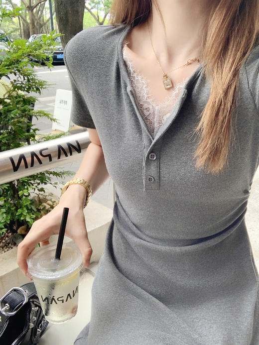 【129元任选2件】现货！假两件蕾丝花边连衣裙 商品图5