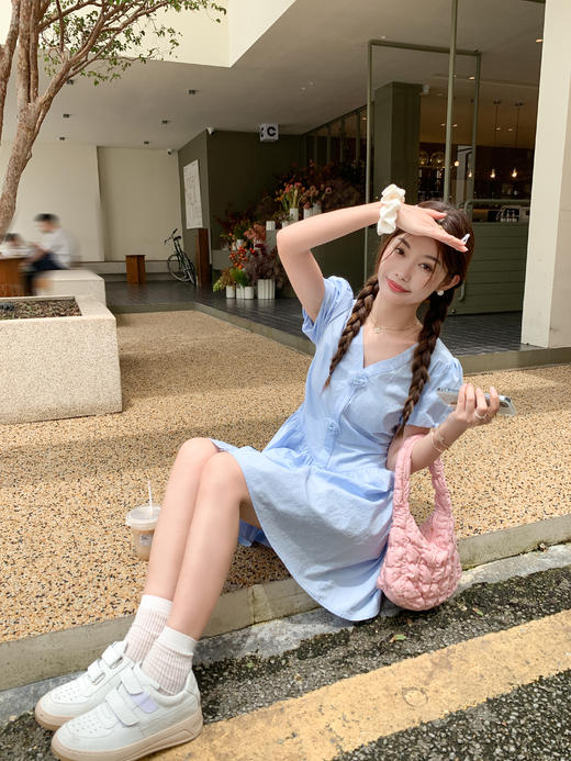 <曾小咸推荐>现货秒杀 ！微信超特价！蓝色V领短裙 日常159.99 立减90 秒杀69.99！！ 商品图5