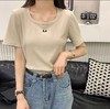 清仓价2025~超弹螺纹棉浅卡其刺绣小标T恤-喜出 商品缩略图0