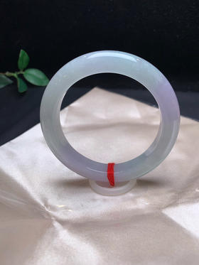 620294，57.8春彩手镯，  淡紫底色，干净清爽