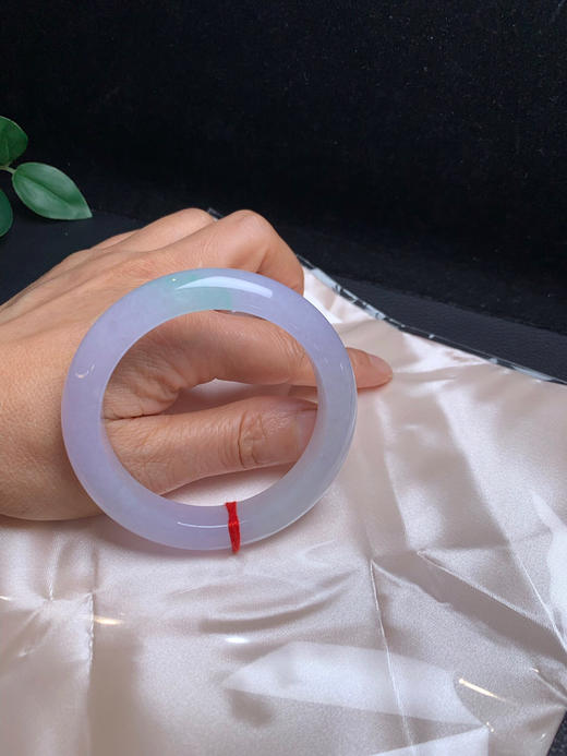 620297，55.5冰春彩手镯，冰紫底色飘一截清新绿，整条清新干净 商品图5