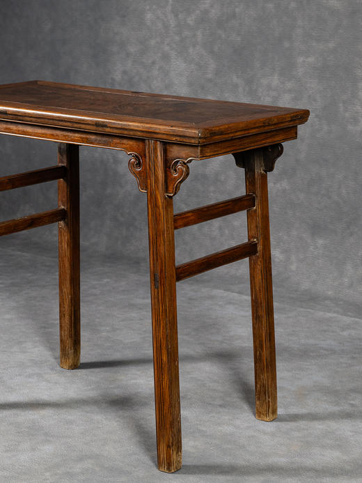 清早期	黄花梨夹头榫如意云纹独板面平头案 商品图4