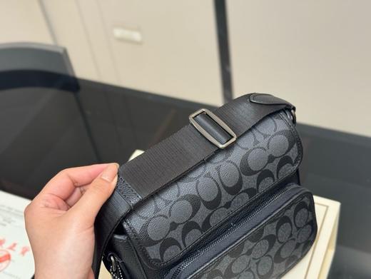 蔻驰男士邮差包（CB） 商品图2