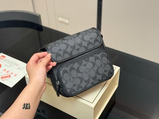 蔻驰男士邮差包（CB） 商品图1