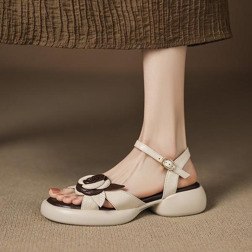 【预售5天】真皮圆头露趾拼色花朵，一字扣带舒适厚底凉鞋ASZ&5-908 商品图4