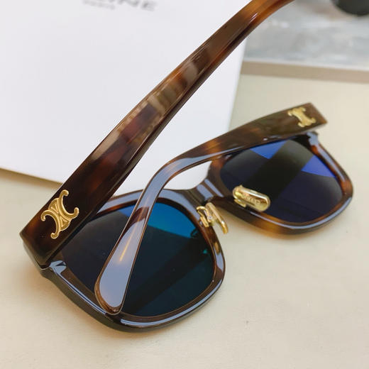新款 CELINE赛琳 TRIOMPHE 05镜腿logo标识 板材镜架 方形 太阳眼镜 女款（AN） 商品图4