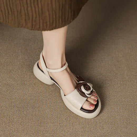 【预售5天】真皮圆头露趾拼色花朵，一字扣带舒适厚底凉鞋ASZ&5-908 商品图2