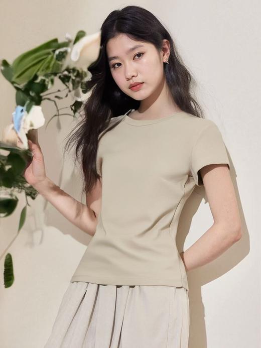 清仓价2025~卡其纯色高弹修身短袖T恤-喜出 商品图0