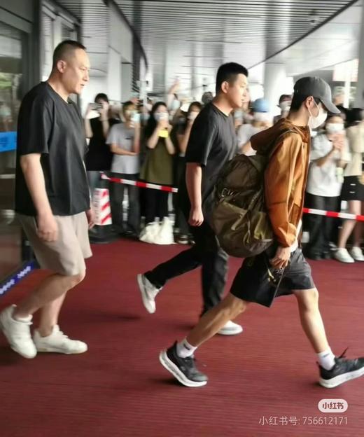 罗意威 X ON跑 联名款轻质防水有内衬中裤五分裤 Z-15451 商品图3