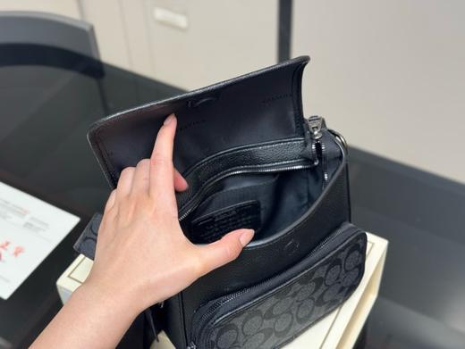 蔻驰男士邮差包（CB） 商品图3