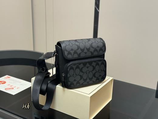 蔻驰男士邮差包（CB） 商品图6