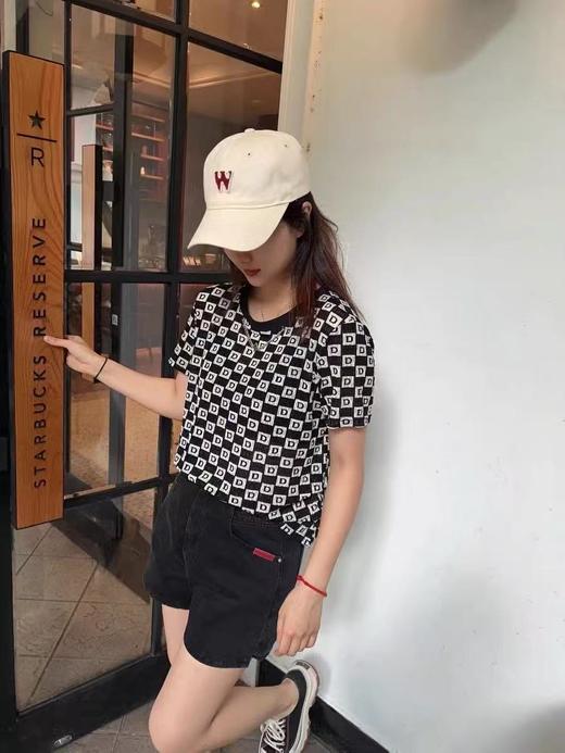 清仓价2025~（微瑕）D字母顺滑短款短袖T恤-喜出 商品图0