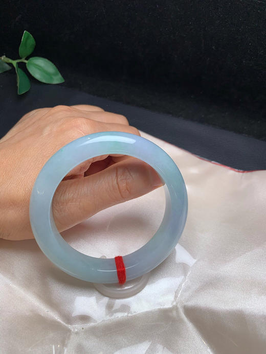 620296，57春彩手镯、条形大气正装，紫罗兰底色 隐隐约约飘了一点绿 润润的 商品图5