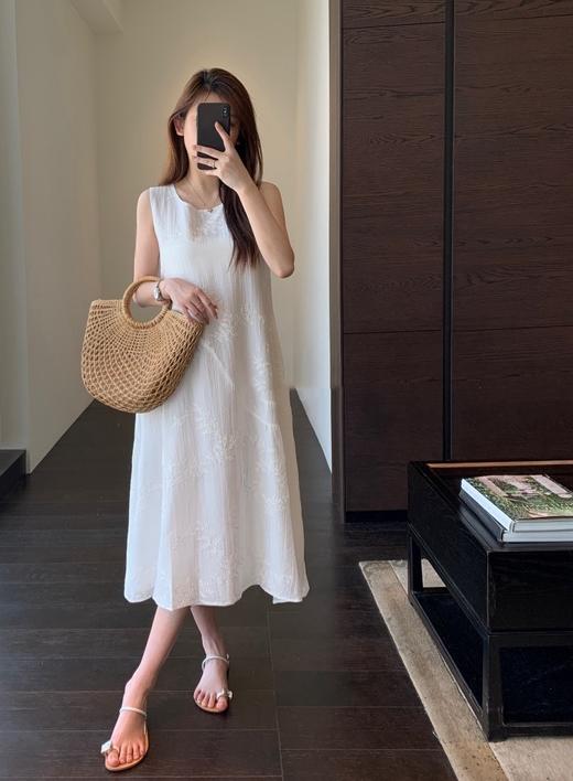 【新中式天丝连衣裙】重工刺绣小众花，米白柔光显白，小个子显高减龄，仙气女神范～ 商品图2