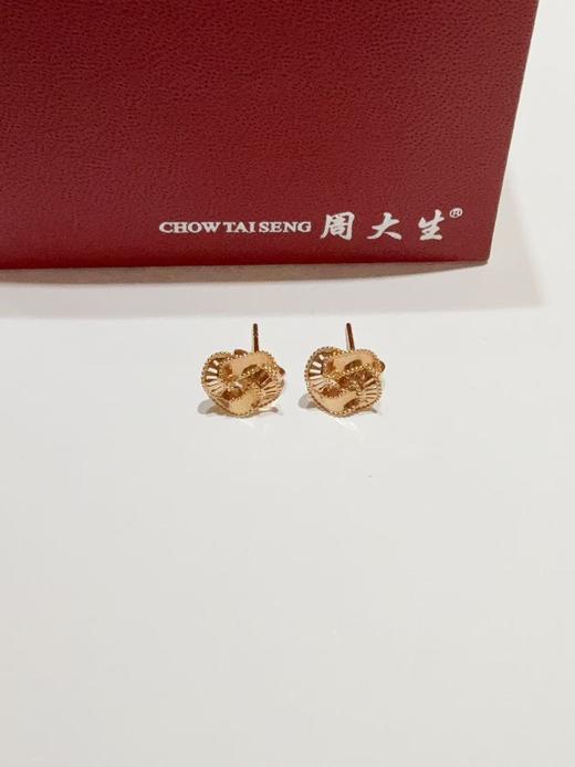 1F 周大生 18K耳饰 商品图0