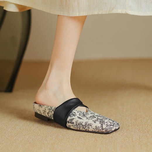 【预售5天】复古国风印花包头半拖鞋女夏外穿新款法式平底穆勒凉拖鞋KYD&9111 商品图1