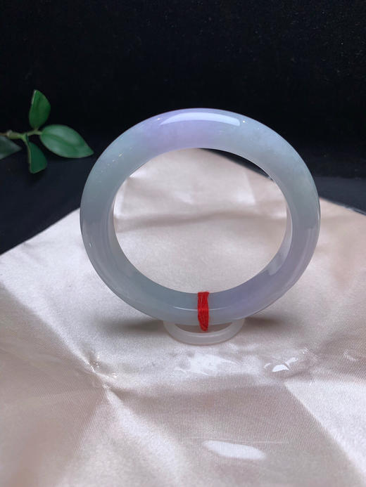 620294，57.8春彩手镯，  淡紫底色，干净清爽 商品图3